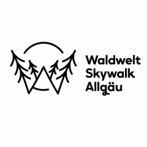 Logo der Waldwelt Skywalk Allgäu mit stilisierten Bäumen, Bergen und Sonne.