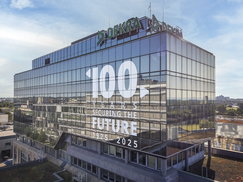 01_DEKRA-Annual-Review-2025