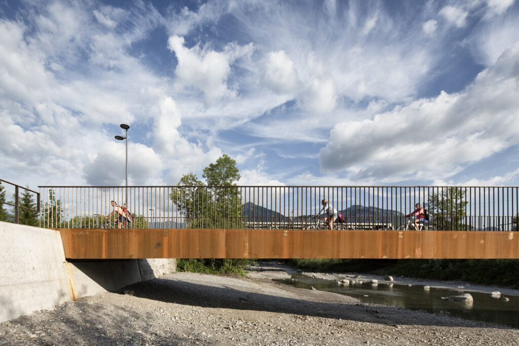 Biedenkapp Stahlbau aus Wangen realisiert anspruchsvolle Brücken- und Stahlbauprojekte für Industrie und Infrastruktur.