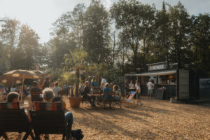 CONTHEKE im Jordanpark Kaufbeuren – mobile Containerbar für Firmenevents und Veranstaltungen