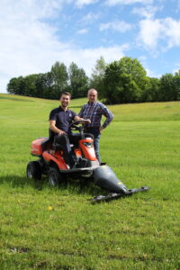 Messerbalkensystem von Engelmayer Landtechnik für insektenfreundliches Mähen in Altusried