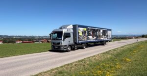 Mobile Filiale der Arbeitsschutz Müller GmbH aus Krugzell bei Altusried – LKW mit Sicherheitsschuhen und Arbeitskleidung für Unternehmen